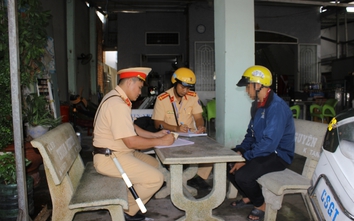 Hậu Giang: Xử nghiêm các trường hợp phương tiện lưu thông không đúng làn đường