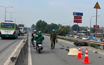 TP.HCM: Tai nạn trên cầu vượt Sóng Thần, hai người thương vong