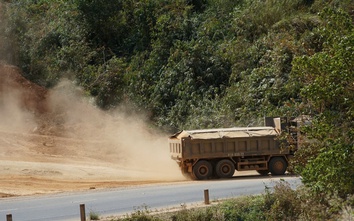 Kon Tum chấn chỉnh doanh nghiệp khai thác đất gây bụi làm mất ATGT trên QL24