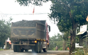 Đắk Nông: Xe cơi nới vô tư hoạt động, chủ mỏ đá nói gì?