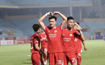 Tiền vệ số 1 Việt Nam nhận lời đề nghị cực khủng từ hai đại gia V-League
