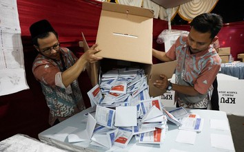 Sau cuộc bầu cử lớn nhất thế giới ở Indonesia, có tới 71 nhân viên thiệt mạng vì kiệt sức