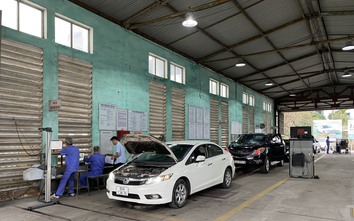 Quảng Ninh: Các trung tâm đăng kiểm vắng vẻ, nhân viên ngồi chờ xe đến kiểm định