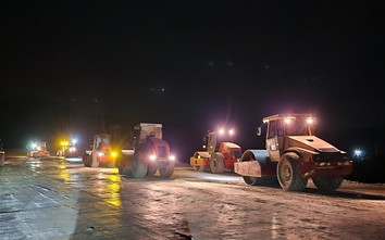 Công trường cao tốc Bắc - Nam qua Quảng Bình sáng đèn xuyên đêm