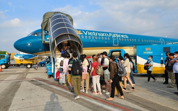 Tổng giám đốc Vietnam Airlines nói về việc tăng trần vé máy bay