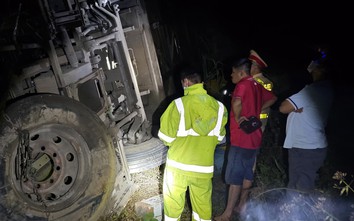 Vụ lật xe khách trên đường Hồ Chí Minh: Tài xế không vi phạm nồng độ cồn