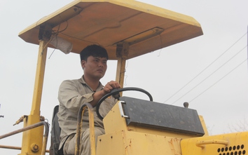 Cận Tết: Công trường cao tốc Bắc - Nam qua Hà Tĩnh vẫn rộn tiếng máy