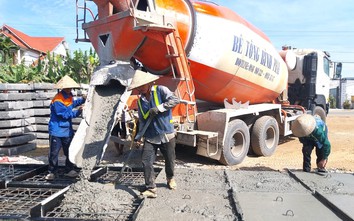 Dân vui mừng vì sắp "chia tay" con đường nắng bụi, mưa lầy