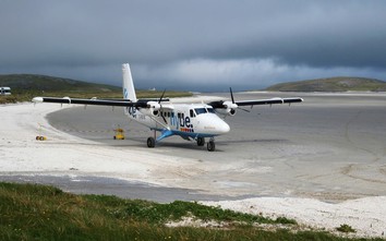Sân bay duy nhất trên thế giới máy bay hạ cánh thẳng xuống bãi biển