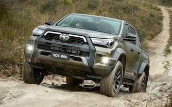 Toyota Hilux bản nâng cấp 2024 sắp bán tại Việt Nam