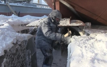 Nghề sửa tàu ở nơi lạnh nhất thế giới