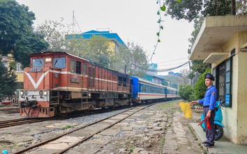 Đường sắt tăng tàu Hà Nội - Lào Cai phục vụ khách du lịch Sapa