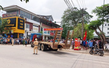 Va chạm với xe tải hết hạn kiểm định, nam thanh niên tử vong thương tâm