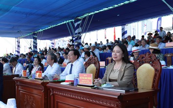 Quyền Chủ tịch nước dự khai mạc giải đua thuyền máy quốc tế lần đầu tổ chức tại Việt Nam