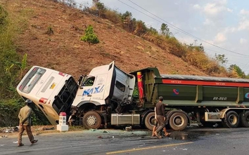 Vụ TNGT trên đường du lịch Kon Tum: Tạm giữ tài xế xe khách