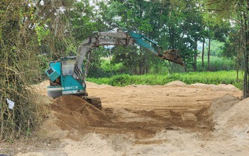 Quảng Ngãi: Dân "tố" dự án nạo vét, khơi thông dòng chảy toàn hút cát