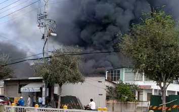 Cháy lớn một kho chứa hàng ở Bà Rịa - Vũng Tàu