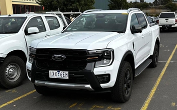 Ford Ranger hybrid lần đầu lộ diện