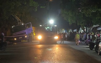 Xe bê tông đang đổ mái ở Thái Bình bị sập cẩu: Một người đã tử vong
