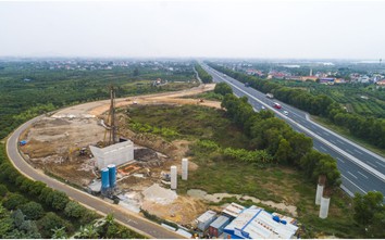 Vì sao dự án nút giao kết nối đường tỉnh 390 với cao tốc Hà Nội - Hải Phòng chậm tiến độ?
