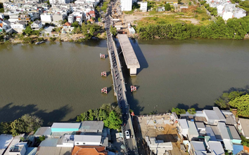 Toàn cảnh hai cây cầu vượt sông Rạch Đỉa giải cứu giao thông phía Nam TP.HCM
