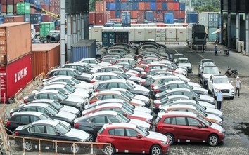 Lượng ô tô nhập khẩu tiếp tục suy yếu