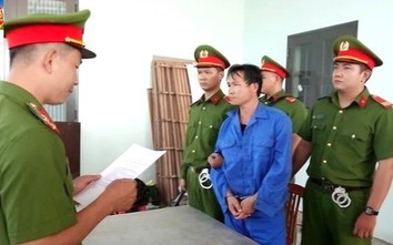 Bắt 5 đối tượng khai thác cát trái phép ở Bình Thuận