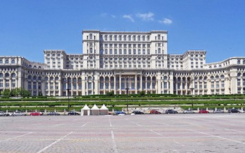 Bên trong tòa nhà quốc hội khổng lồ tại châu Âu