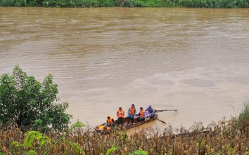 Tìm thấy thi thể bé trai vụ hai mẹ con bị lũ ống cuốn trôi ở Lào Cai