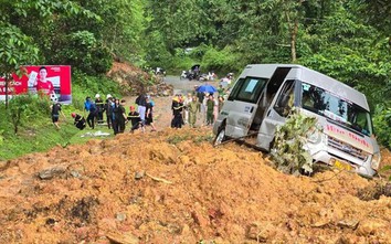 Gia đình các nạn nhân vụ sạt lở ở Hà Giang nhận tạm ứng hơn 230 triệu đồng bảo hiểm