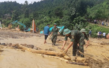 Nạn nhân sống sót sau lũ ở Mường Pồn kể lại giây phút bị nước cuốn