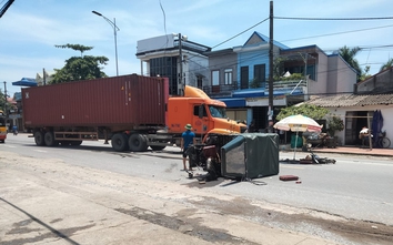 Xe ba gác đối đầu xe container, một người đàn ông tử vong