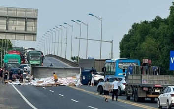 Vụ TNGT trên cao tốc Nội Bài - Lào Cai: Tài xế ô tô con tử vong