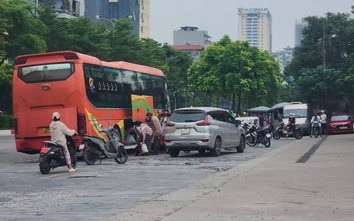 Hà Nội: Hàng loạt nhà xe bị tuýt còi vì hoạt động xe dù, bến cóc