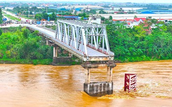 Chuyên gia nói gì về sập cầu Phong Châu?