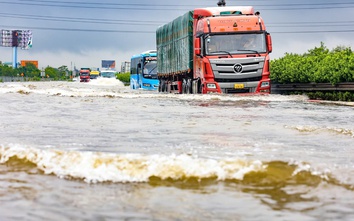 Ngập dài trên cao tốc Pháp Vân - Cầu Giẽ