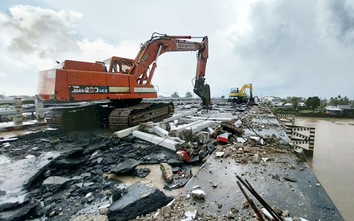 Bắt đầu tháo dỡ cầu Sa Đéc cũ ở Đồng Tháp để thi công cầu mới