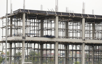 KCN Nam Hà Nội: Đất bỏ hoang, dân bị "treo" sổ đỏ