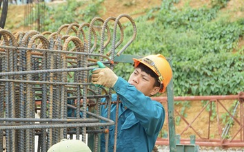 Khánh Hòa: Siết chặt an toàn lao động trong mùa mưa bão tại các công trình giao thông