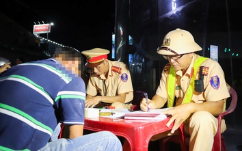 Cần Thơ: Bi hài, "ma men" năn nỉ xin nhận lỗi, nộp phạt thay bạn