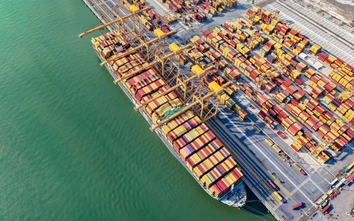 Cảng biển Việt Nam trước sức ép biến đổi khí hậu: Từ chống bão đến xây “cảng xanh”