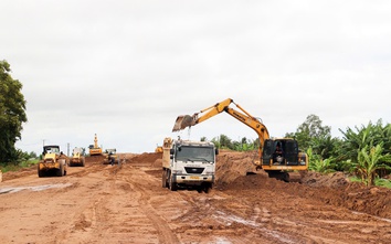 Điều chuyển khối lượng nhà thầu thi công chậm dự án cao tốc Cần Thơ - Cà Mau