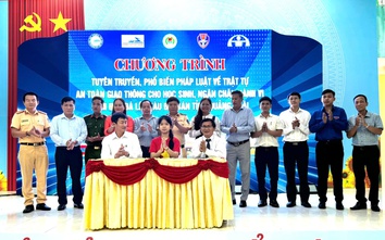 Tuyên truyền an toàn giao thông đường sắt đến hơn 300 học sinh ở Quảng Ngãi