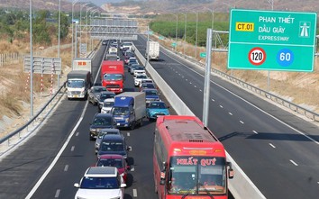 Cấm xe tải trên 7,5 tấn, xe khách trên 29 chỗ đi làn 1 trên hai tuyến cao tốc phía Nam