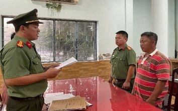 Khởi tố bắt tạm giam hai thuyền trưởng "Tổ chức đưa người khác xuất cảnh trái phép"