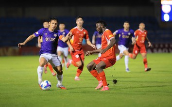 V-League: Hà Nội thua đau Hồng Lĩnh Hà Tĩnh vì bàn phản lưới