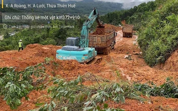 Huế: Còn hơn 13.272 ngôi nhà bị ngập, một số đường vẫn chưa thể lưu thông