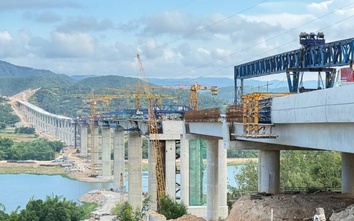 Nhà thầu lớn đua tiến độ về đích sớm trên đại công trường cao tốc Bắc - Nam