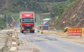 Hình ảnh ngày đầu cao tốc La Sơn - Hòa Liên thông xe sau sạt lở