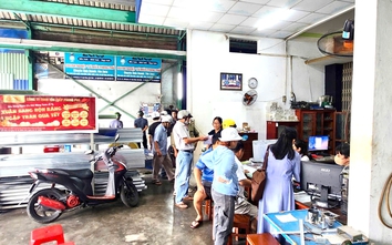 Gia Lai: Nhu cầu mua tôn tăng mạnh sau bão, thị trường vật liệu được kiểm soát chặt